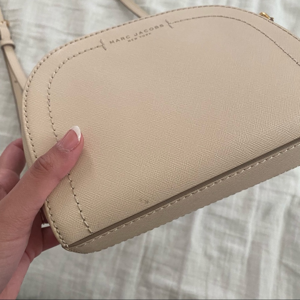 SOLD Marc Jacobs cream playback crossbody bag - Picture 4 of 9